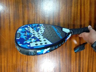 Pala de pádel Kombat Swat Blue Titan
