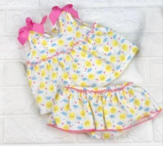 Conjunto camiseta y falda estampado