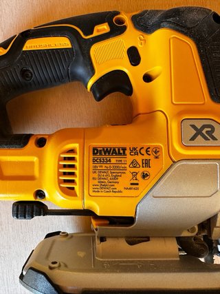 Caladora DeWalt a batería 18vDCS334 Poco Uso