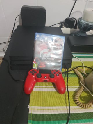 PS4 Gran Turismo Sport + Mando Rojo