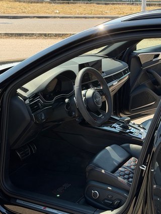 Audi RS4 2021