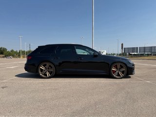 Audi RS4 2021