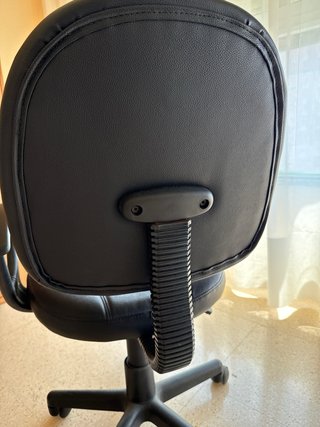 Silla de oficina negra