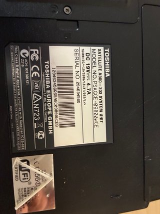 Portátil Toshiba para piezas - No funciona