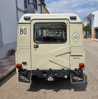 Land Rover Santana  2.5 DL ( 9 plazas)