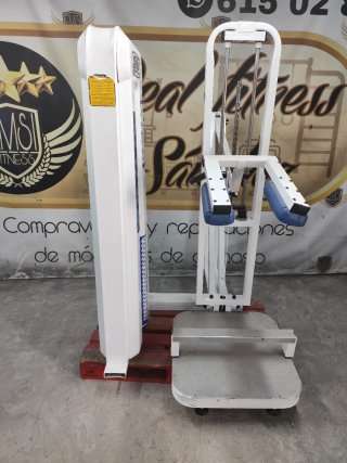 Máquina Sentadilla y Gemelo
