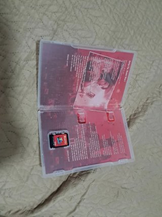 Nintendo Switch + Super Mario Odyssey