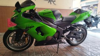 Kawasaki Ninja 636R Sportbike Verde