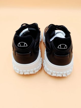 Scarpe nere e bianche n. 42