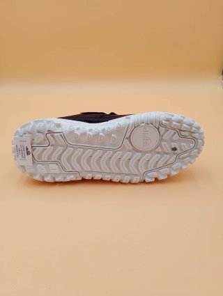 Scarpe nere e bianche n. 42