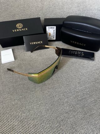 Gafas de sol Versace doradas y multicolor