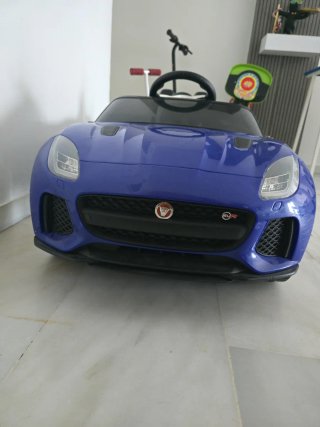 Coche eléctrico infantil azul