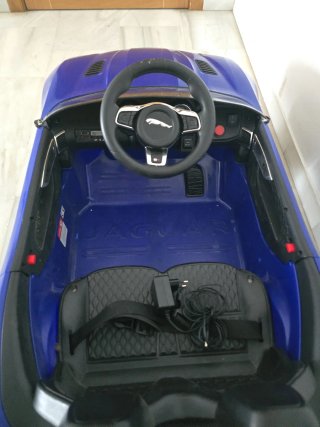 Coche eléctrico infantil azul