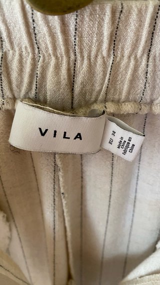 Pantalón Vila rayas beige/gris