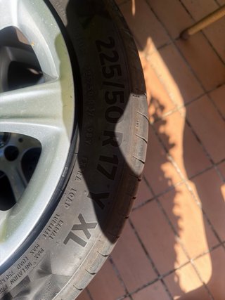 4 Llantas y Neumáticos BMW R17