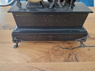 Reloj de sobremesa antiguo