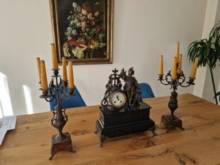Reloj de sobremesa antiguo