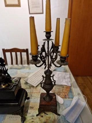 Reloj de sobremesa antiguo
