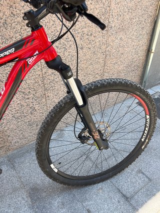 Bicicleta Specialized Roja 29”