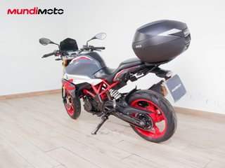 BMW G 310 R