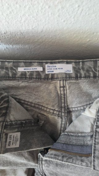 Pantalón tejano gris