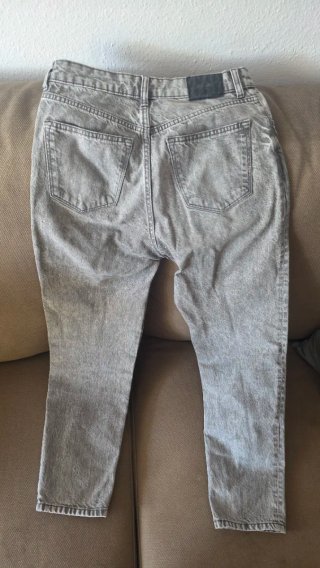 Pantalón tejano gris