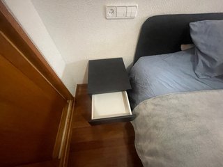 Cama completa: colchón, somier y 2 mesitas