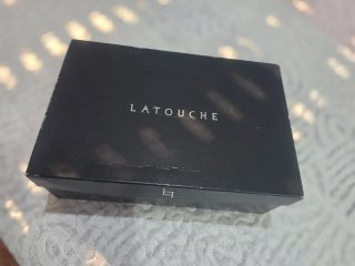 Zapatos punta charol azul Latouche