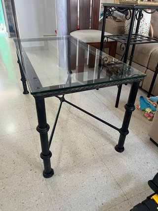 Mesa de centro cristal y metal negro