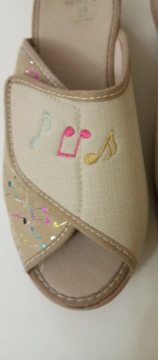 Zapatillas DONA A diseño musical
