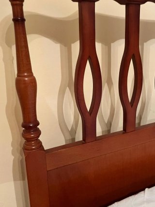 2 camas + Mesita de noche madera con mármol