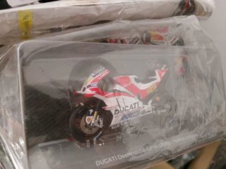 Maqueta DUCATI Desmosedici GP16 Andrea Iannone
