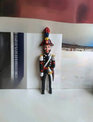 Carabiniere in legno 35cm da appendere