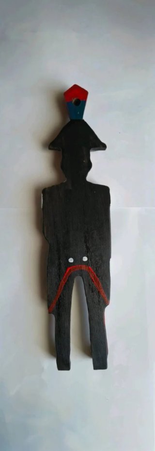 Carabiniere in legno 35cm da appendere