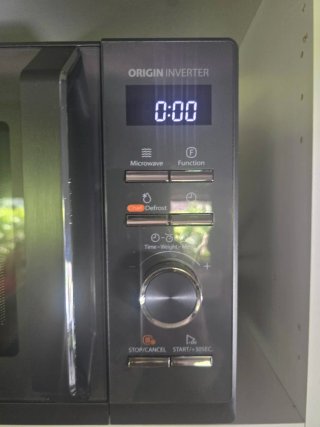Microondas Toshiba Inverter 25L Grill 900W