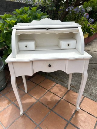 Escritorio blanco roto madera
