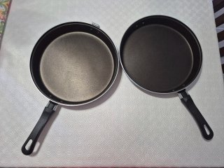 Padella antiaderente doppia.