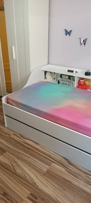 Cama juvenil nido blanca con estantería