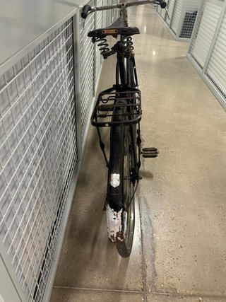 Bicicleta antigua de varillas, marca Raja
