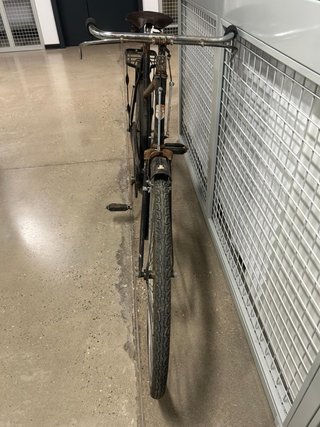 Bicicleta antigua de varillas, marca Raja