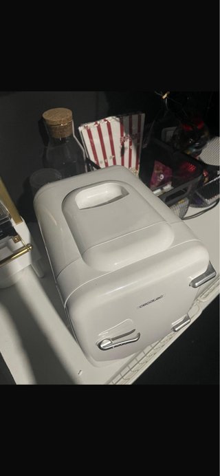 Nevera mini Cecotec retro blanca