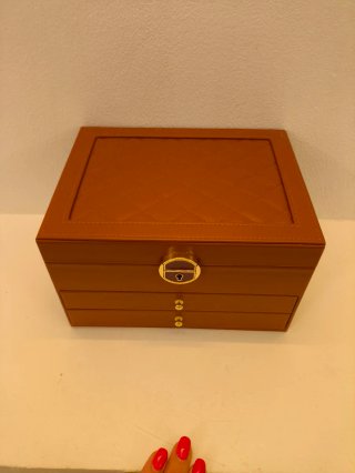Portagioie grande marrone con dettagli oro