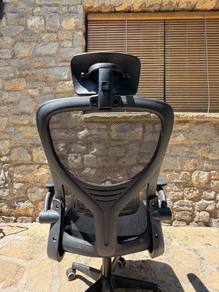 Silla de oficina ergonómica negra