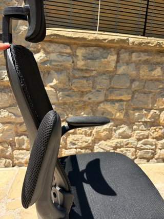 Silla de oficina ergonómica negra