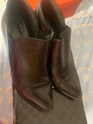 Zapato de tacón Patricia Miller negro