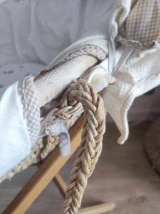Cuna Moisés Mimbre con Soporte Madera