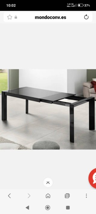 Mesa 140x90 negra y 4 sillas negras , últimos días