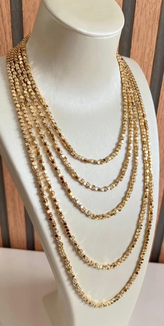 Collar multistrato geometrico dorato da donna