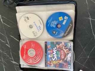 PlayStation 2 (PS2) Nera con accessori e giochi