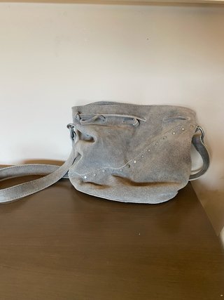 Bolso gris tachuelas Mango